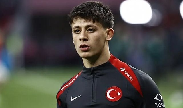 Arda Güler ve sevgilisi Duygu Nayman tatilde! Şarkıya eşlik ettiği anlar paylaşıldı