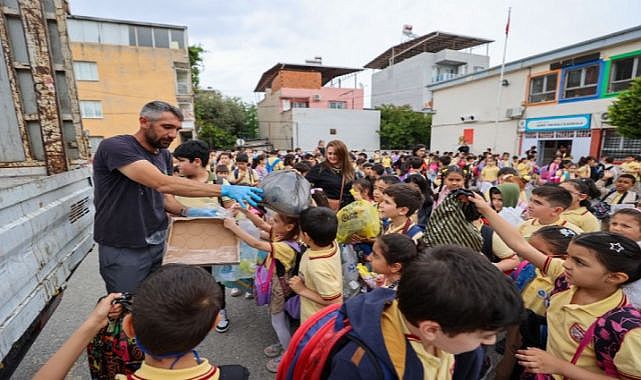 Buca’da çocuklar sıfır atık konusunda bilinçlendiriliyor