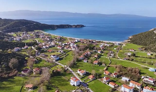 Burası ne Çeşme ne de Urla: Pırıl pırıl deniz kenarında yemyeşil huzurlu bir köy