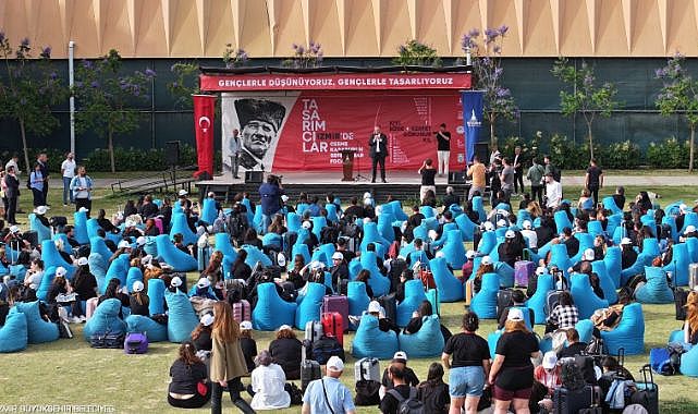 Cumhuriyet&#039;in genç tasarımcıları İzmir’de buluştu