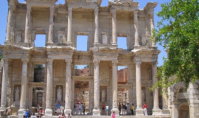 Efes Selçuk Antik Kent giriş ücretleri 2025 ne kadar? Efes Selçuk Antik Kent saat kaçta açık?