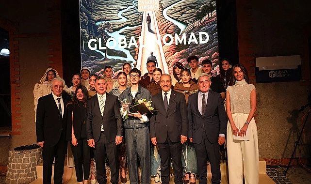 EİB Moda Tasarım Yarışmasına İzmirli tasarımcılar damga vurdu