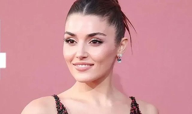 Hande Erçel&#039;in elbisesi Cannes&#039;da olay oldu!