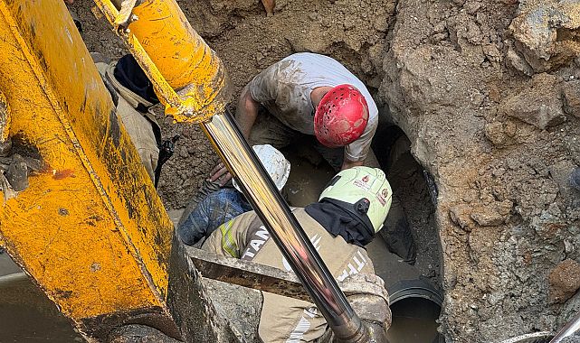 İstanbul&#039;da kanalizasyon çalışmasında göçük! Bir işçi mahsur kaldı