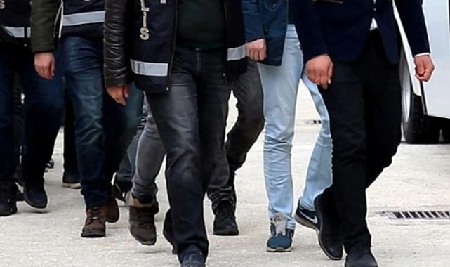 İzmir dahil 18 ilde bilişim suçu işleyen 102 kişiye gözaltı