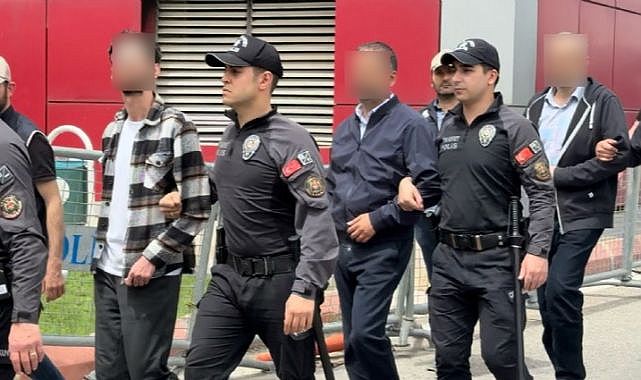 İzmir dahil 47 ilde FETÖ operasyonu: gözaltına alınan 225 şüpheli adliyeye sevk edildi