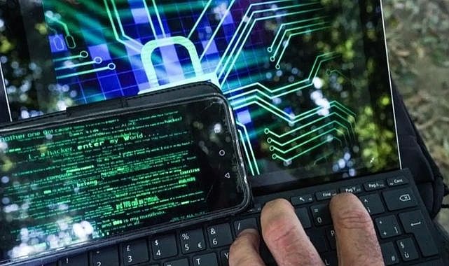 İzmir&#039;de de harekete geçildi: Siber dolandırıcılık şebekesi çökertildi