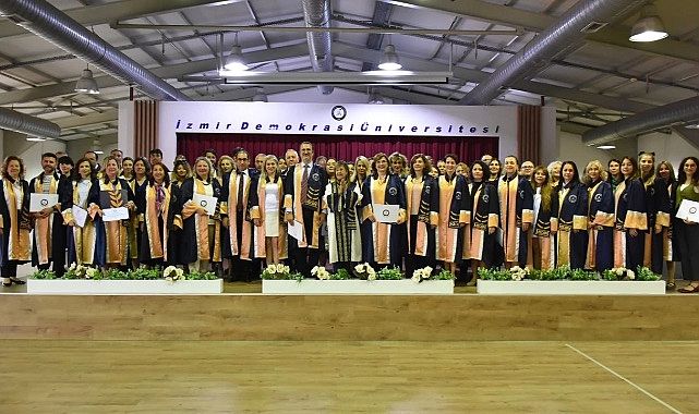 İzmir Demokrasi Üniversitesi’nde akademik teşvik sevinci!