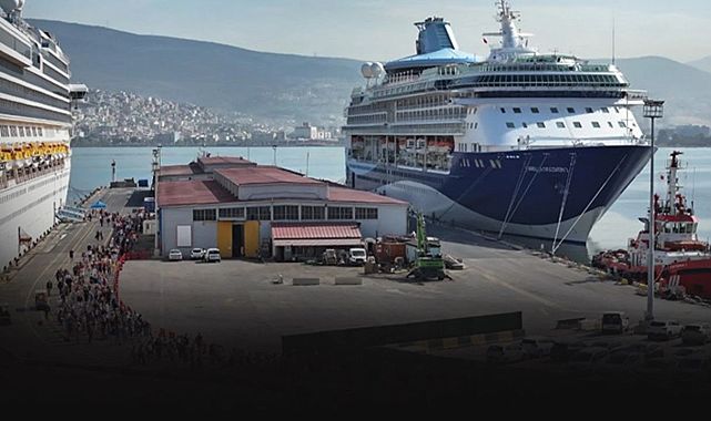 İzmir&#039;e kruvaziyer dopingi... 4 bin 540 turist geldi!