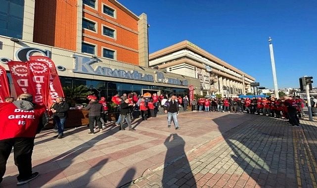 Karabağlar’da 3 günlük iş bırakma bitti: Anlaşma tamam!