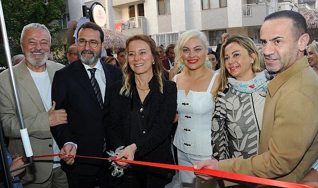 My Wave Butik Kafe Bostanlı&#039;da açıldı