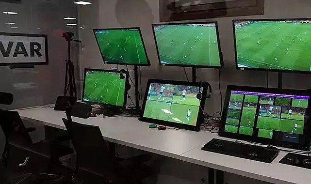 Trabzonspor-Galatasaray maçının VAR&#039;ı Hollandalı hakeme emanet!