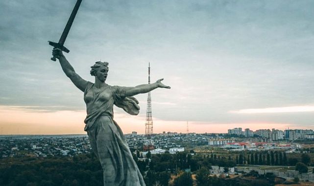 Ülke bu skandalla çalkalanıyor! İkonik heykelden insan cesedi çıktı