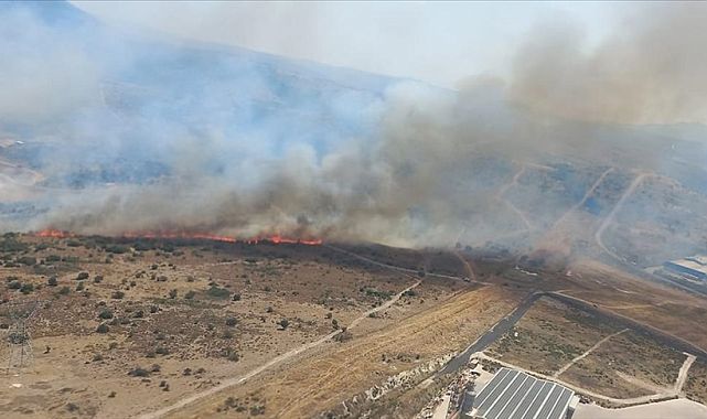 Aliağa Alevlere Teslim: Akaryakıt İstasyonuna Tehlikeli Yakınlık