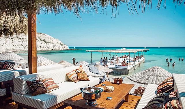 Avrupa değil Çeşme… Euro ile girilen beach club’lar!