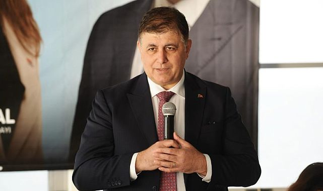 Bayrama Temiz Başlangıç: İzmir’de Dayanışma ve Temizlik Kampanyası Yolda