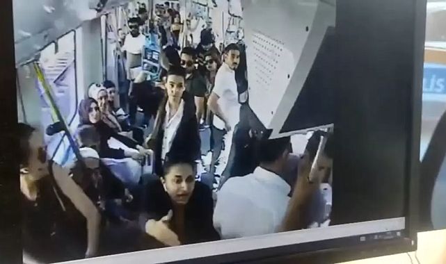 Genç kadına başörtüsünü kastederek hakaret etmiş! Marmaray&#039;daki darp olayında yeni görüntü: &quot;20 yaşındaki kız ya sabır ya selamet çekiyor&quot;