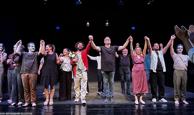 İzmir Büyükşehir Belediyesi Şehir Tiyatroları’ndan 2024-2025 Tiyatro Sezonu’na ilişkin değerlendirme”