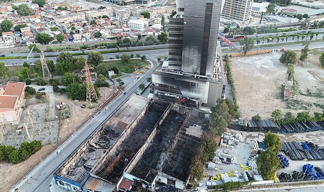 İzmir&#039;deki yangın sonrası manzara: Büyük hasar!