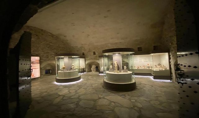 Marmaris Kalesi artık geceleri de ziyarete açık