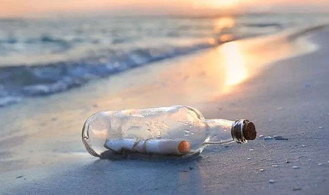 Tesadüfen buldukları şişeden 47 yıllık mesaj çıktı!