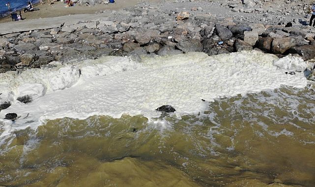 Akdeniz’de müsilaj paniği: Denizde beyaz tabaka