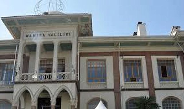 Akhisar’da orman yangını: Mahalle tahliye edildi