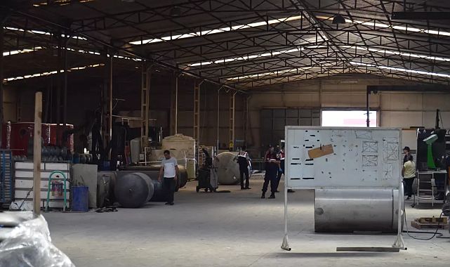 Aksaray&#039;da Fabrikada Patlama: 1 İşçi Öldü, 3 Yaralı