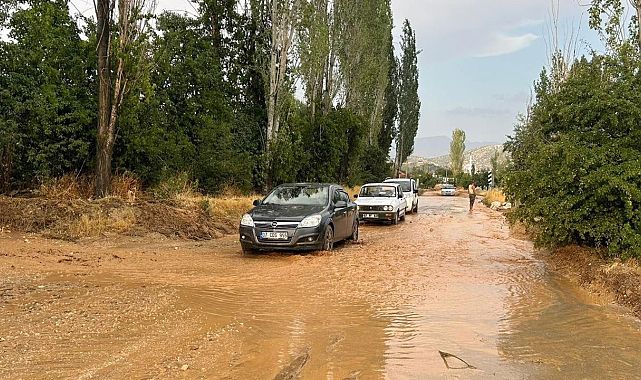 Antalya Elmalı’yı sağanak, dolu ve hortum vurdu