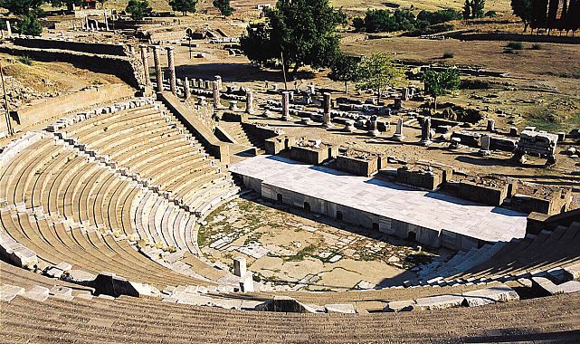 Bergama Tiyatro Festivali’nde kültürel dönüşüm başlıyor