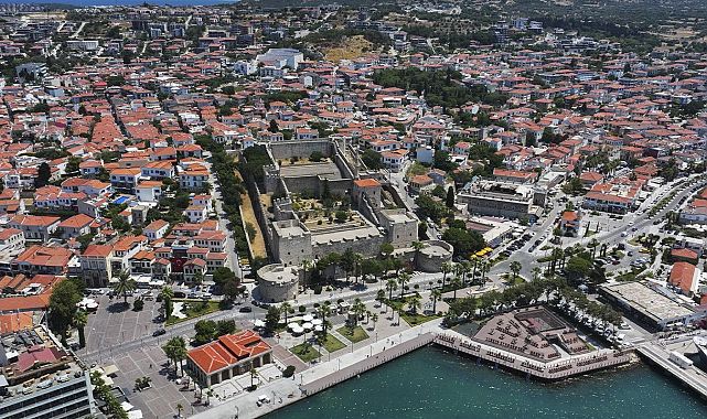 Çeşme su kesintileriyle sarsılıyor, tatilciler bölgeyi terk ediyor