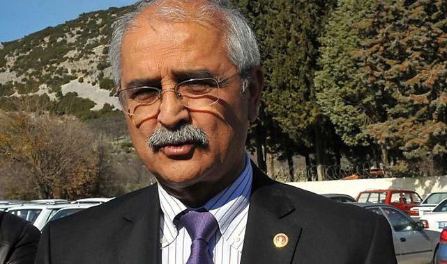 CHP&#039;li eski vekil kazada yaralandı, durumu kontrol altında