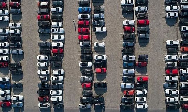 Çin’de sıfır araca 6 ay satmama şartı geliyor