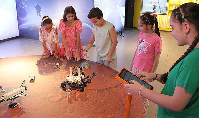 Dijital Deneyim Merkezi, İzmir’de fırsat eşitliği sağlıyor