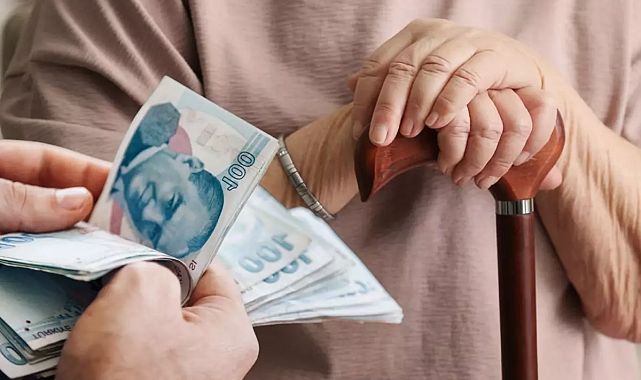 Emekli Maaşları Zamlı Olarak Bugün Yatıyor