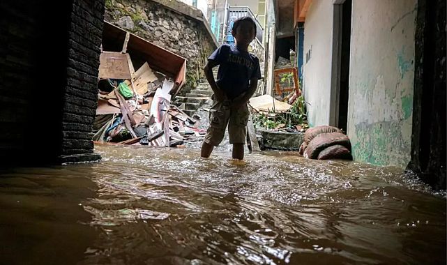 Endonezya Bogor’da toprak kayması: 3 ölü, 8 yaralı