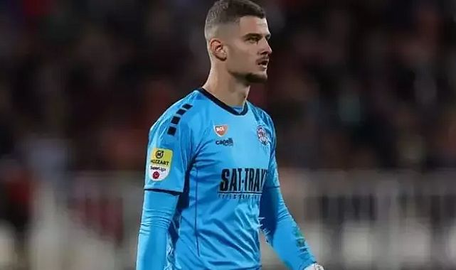 Fenerbahçe kaleye genç Sırp yıldızla takviye peşinde