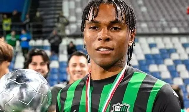 Fenerbahçe, Laurienté transferinde öne geçt