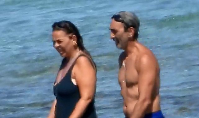 Fırat Tanış ve Zeynep Günay’dan Çeşme’de tatil keyfi