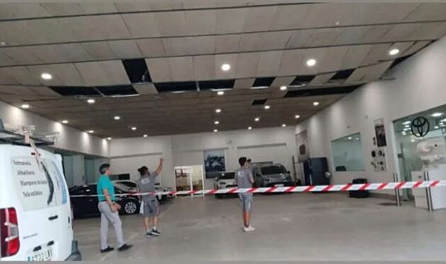 İspanya’da 5.5’lik deprem: Havalimanı çatısı çöktü