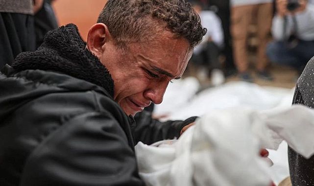 İsrail, Gazze&#039;de çadırları vurdu: 14 ölü