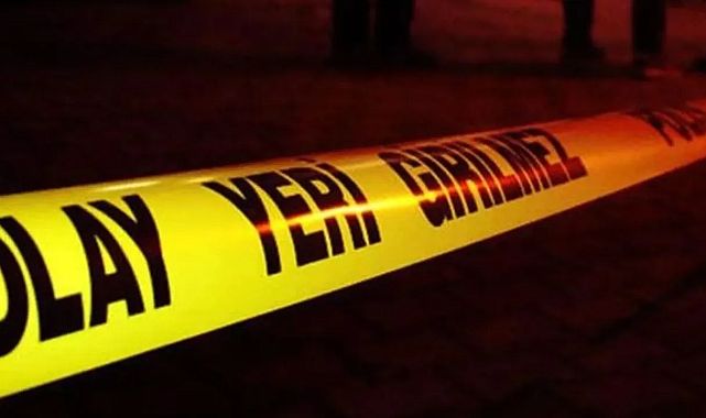 İzmir&#039;de otomobil bisikletliye çarptı, kadın öldü