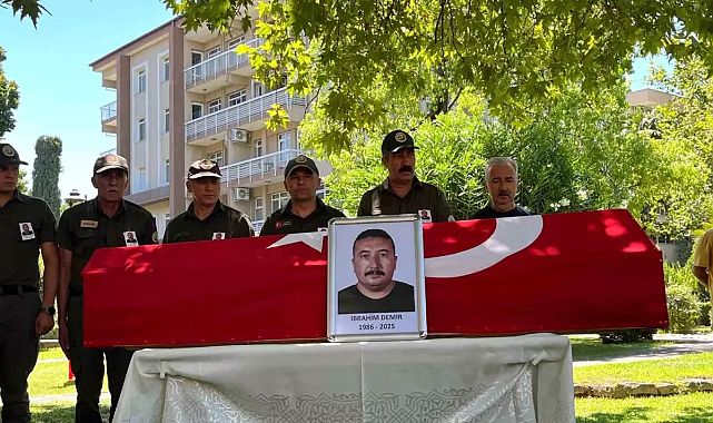 İzmir’de Şehit Olan Orman İşçisi Törenle Uğurlandı