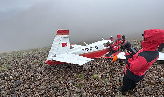 Kaçkar Dağı&#039;na düşen uçağın enkazı bulundu