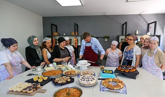 Kadınlara tatlı meslek: Buca’da pastacılık kursu