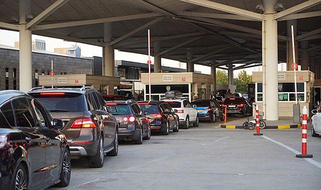 Kapıkule'de Tek Günde Rekor Yolcu ve Araç Girişi