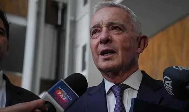 Kolombiya’da eski başkana rüşvet suçu