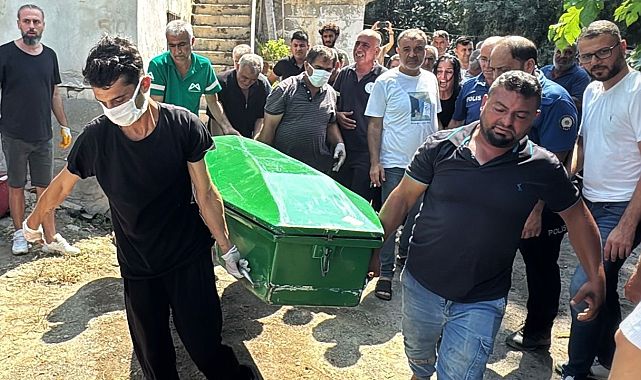 Mersin&#039;de çıkan ev yangınında yaşlı kadın can verdi