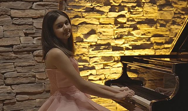 Mozarteum’da tarih yazdı: En genç Türk Elif Naz