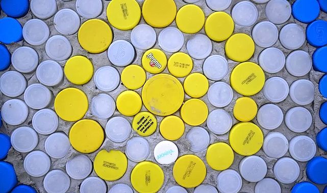 Plastik kapaklar Yıldızlı Gece’ye dönüştü